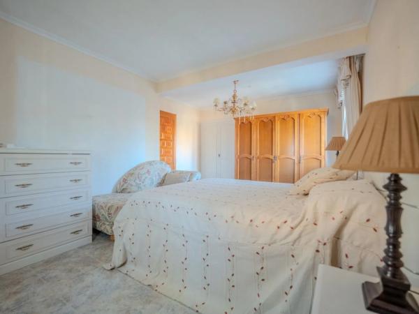 Chalet en Barrio Los Balcones - Los Altos del Edén