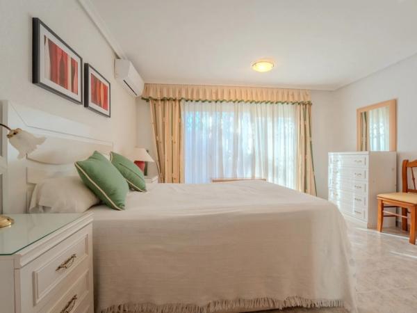 Chalet en Barrio Los Balcones - Los Altos del Edén