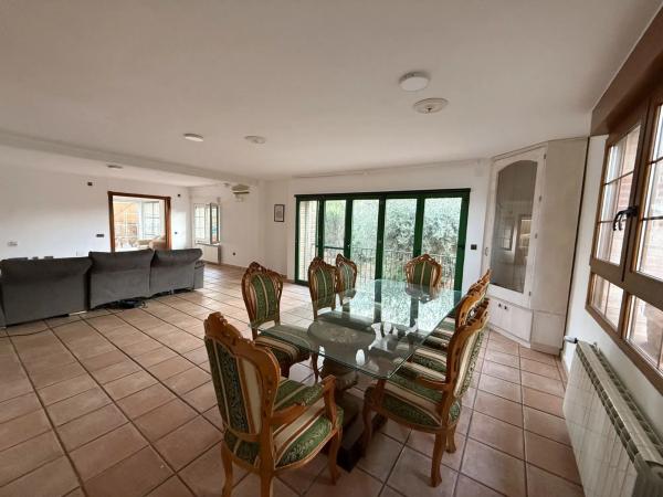 Chalet en Barrio Los Balcones - Los Altos del Edén