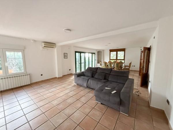 Chalet en Barrio Los Balcones - Los Altos del Edén