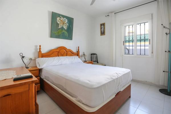 Chalet adosado en calle la Sagra