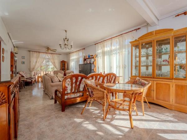 Chalet en Barrio Los Balcones - Los Altos del Edén