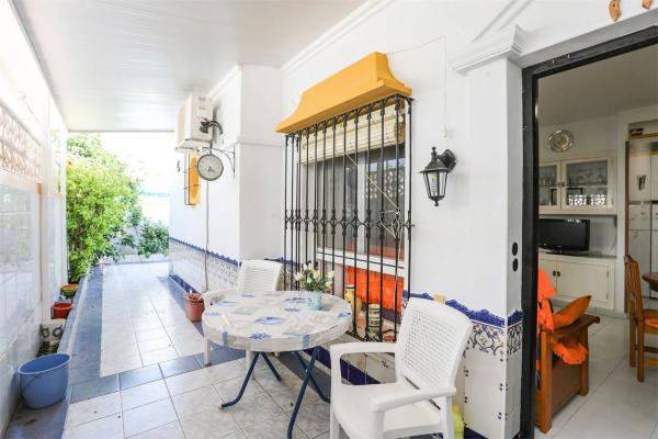 Chalet adosado en calle la Sagra