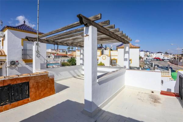 Chalet adosado en calle la Sagra