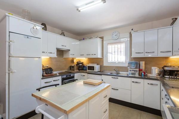 Casa independiente en calle Raúl Ferrnandez Giménez