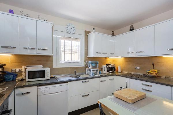 Casa independiente en calle Raúl Ferrnandez Giménez