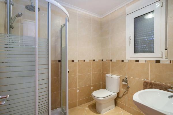 Casa independiente en calle Raúl Ferrnandez Giménez