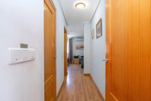 Casa independiente en calle Raúl Ferrnandez Giménez