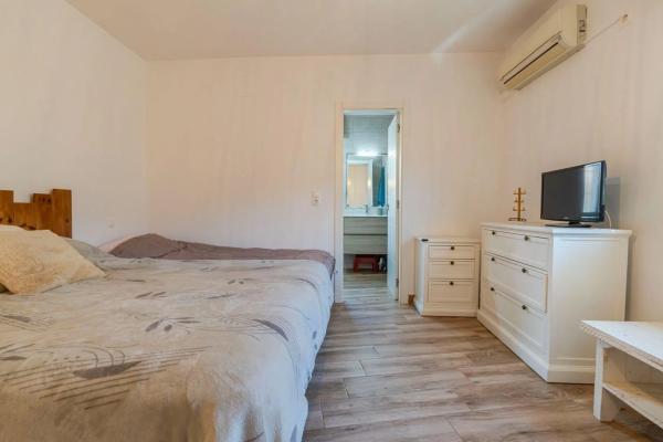 Casa independiente en calle Germanías Bal