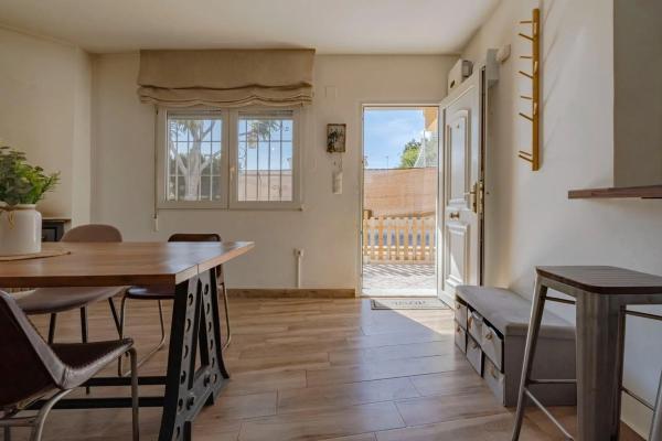 Casa independiente en calle Germanías Bal