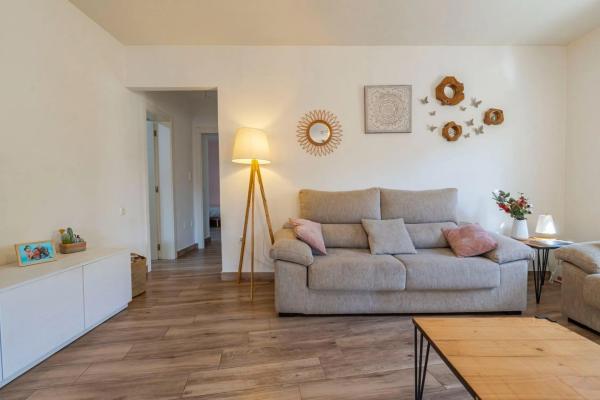 Casa independiente en calle Germanías Bal