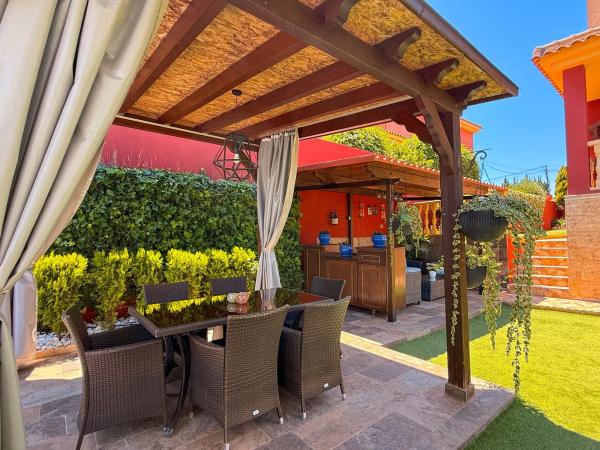 Chalet pareado en calle Asturias Bal