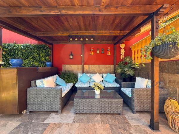 Chalet pareado en calle Asturias Bal