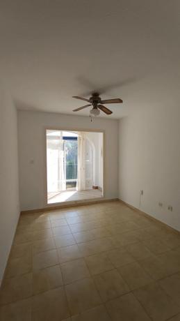 Piso en avenida Laguna Azul