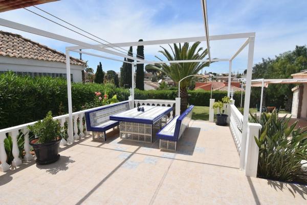 Casa independiente en calle Caramujo