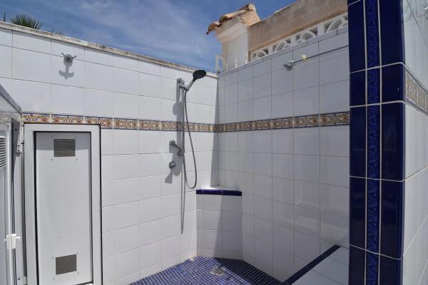 Casa independiente en calle Caramujo