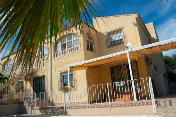 Casa independiente en avenida de la Asuncion, 58