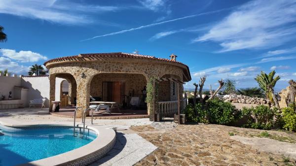 Casa independiente en Av Torrevieja Bal, 177