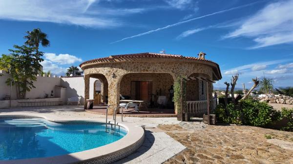 Casa independiente en Av Torrevieja Bal, 177