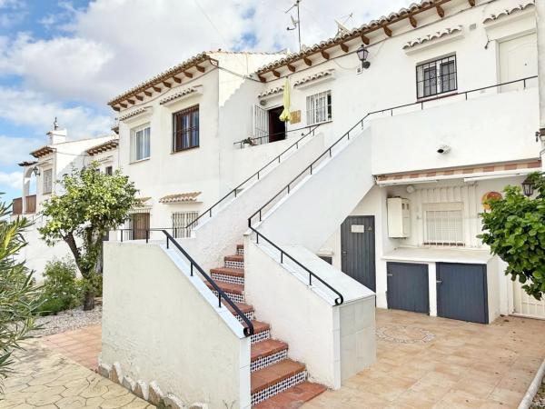 Chalet adosado en Ur Lago Jardin, 9