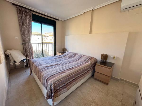 Chalet adosado en calle Laguna Roja s/n