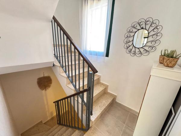 Chalet adosado en calle Laguna Roja s/n