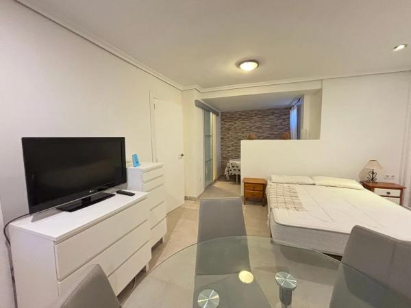 Chalet adosado en calle Laguna Roja s/n