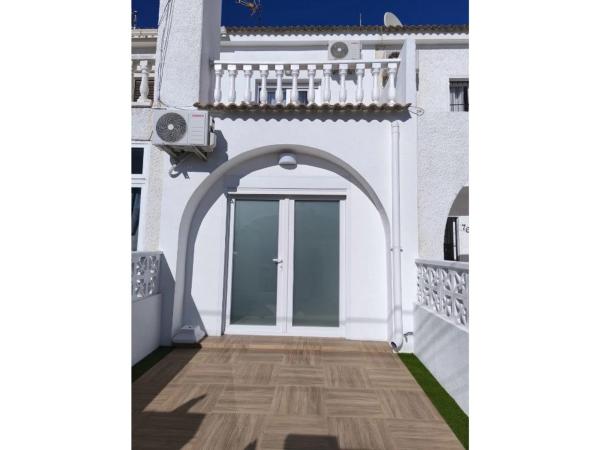 Chalet adosado en calle José Pérez Gómez, 105 -122