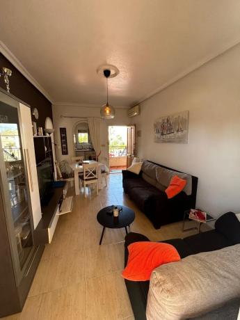 Casa independiente en avenida Alonso de Quijano