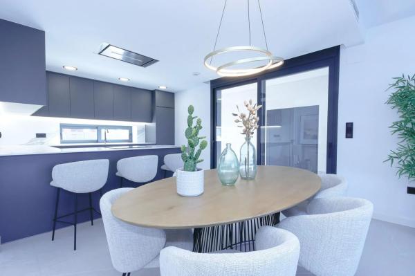 Casa independiente en avenida Asociación Victimas del Terrorismo