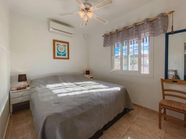 Chalet adosado en calle Tritón