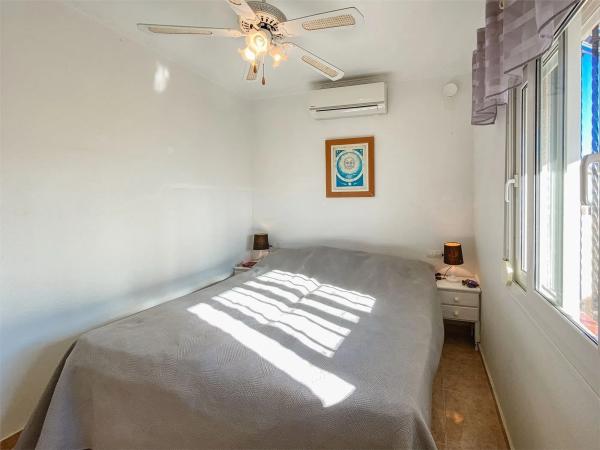 Chalet adosado en calle Tritón