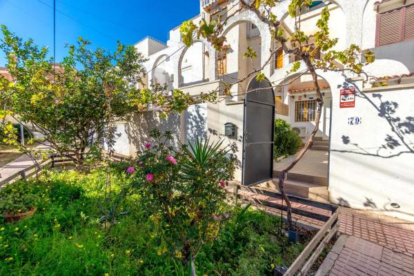 Piso en calle Dublín, 79