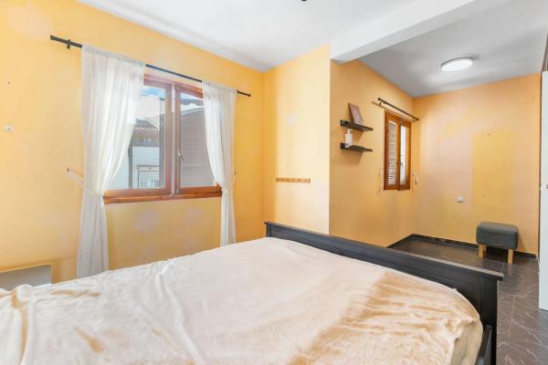 Piso en calle Dublín, 79