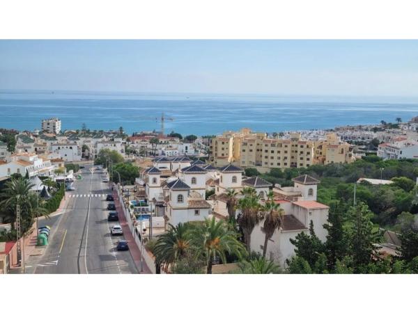 Piso en avenida Corinto, 108 -106