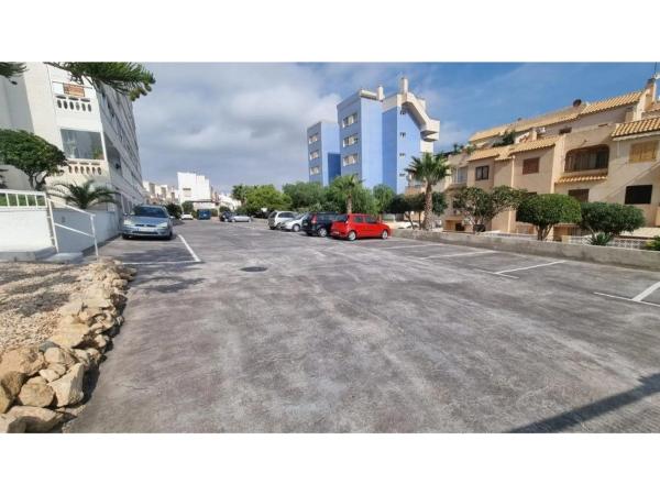 Piso en avenida Corinto, 108 -106