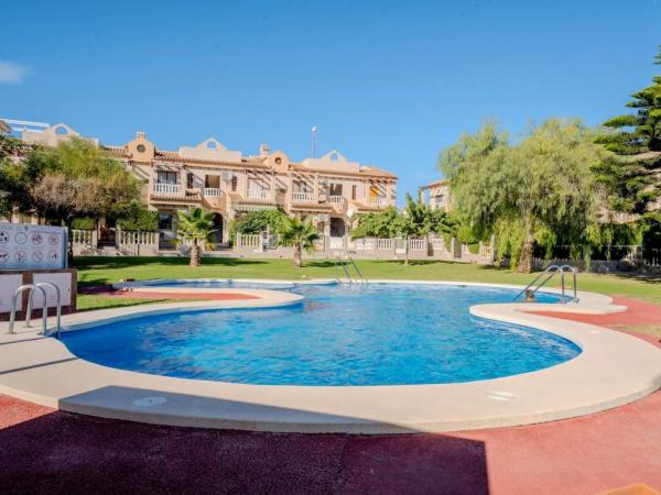 Chalet en calle Argonautas