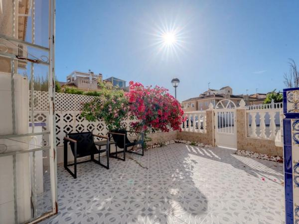 Chalet en calle Argonautas