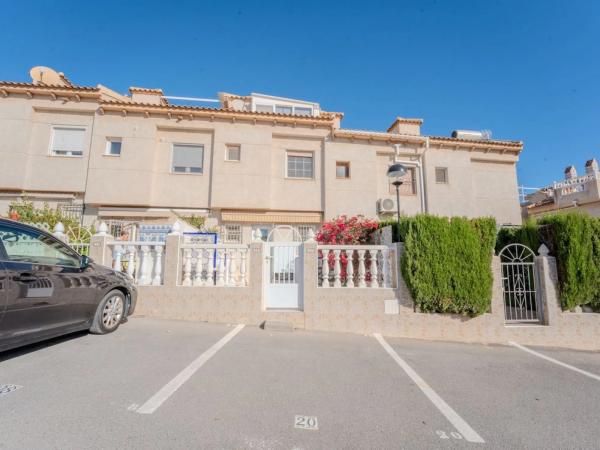 Chalet en calle Argonautas