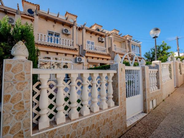 Chalet en calle Argonautas