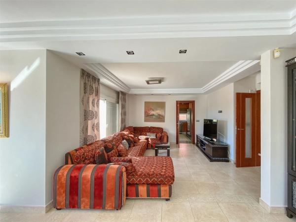 Casa independiente en calle Levante