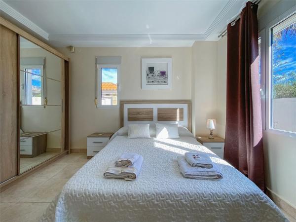 Casa independiente en calle Levante