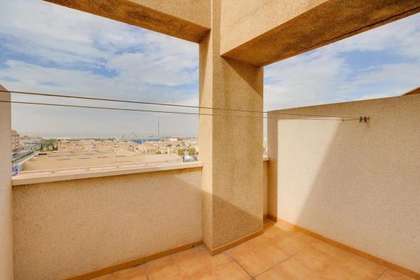 Estudio en calle Caritas, 2