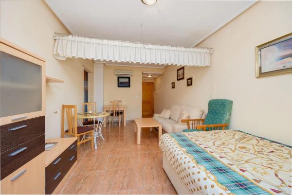 Estudio en calle Caritas, 2