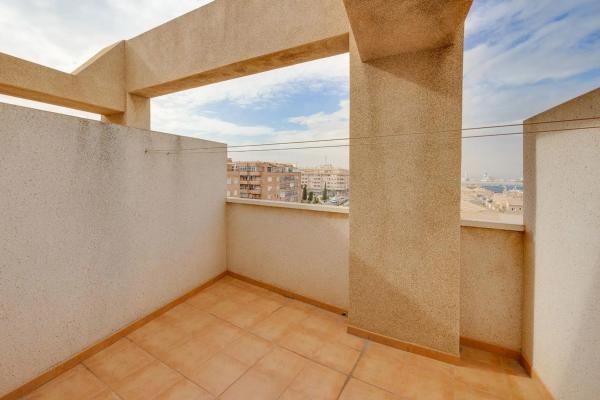 Estudio en calle Caritas, 2