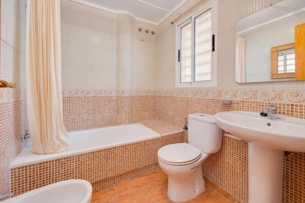 Estudio en calle Caritas, 2