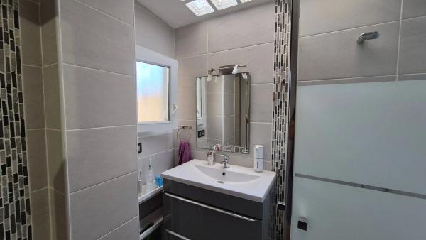 Chalet pareado en calle Talía