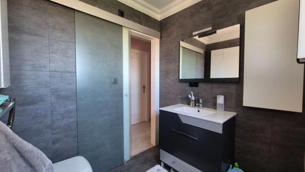 Chalet pareado en calle Talía