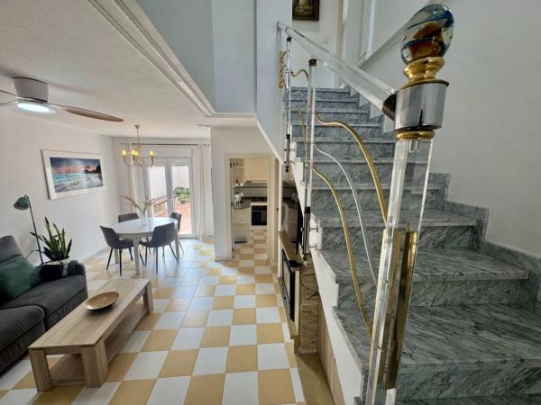 Casa independiente en calle Colomer