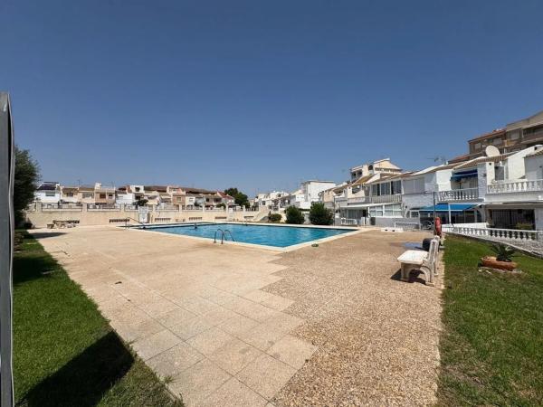 Chalet adosado en avenida Paris